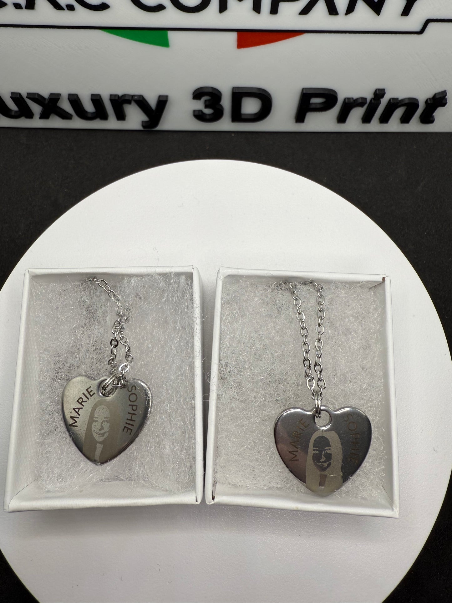 Personalisierter Anhänger in Herzform + Halskette SET