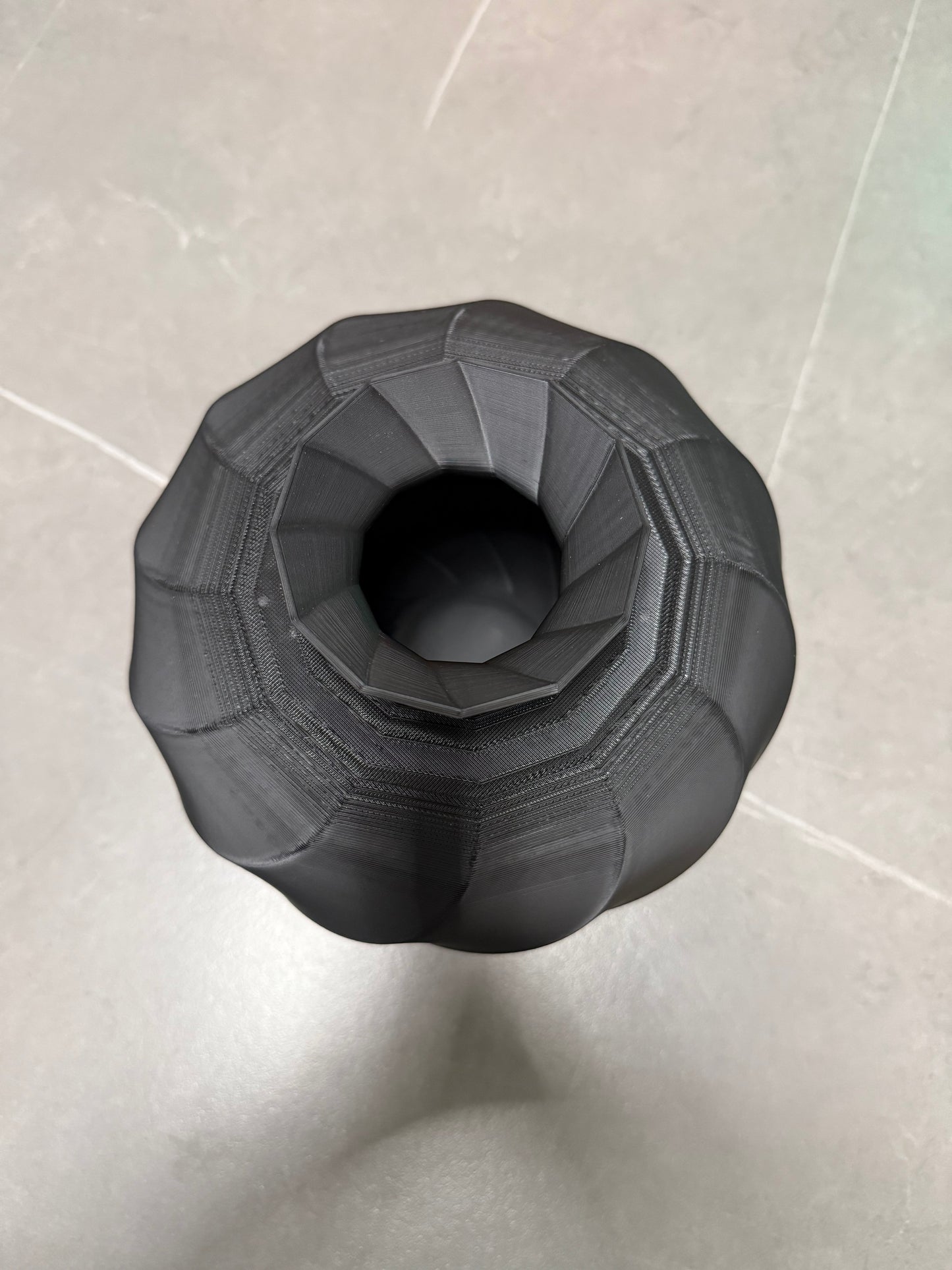 Vase „Petra Lucia“ – Eleganz in Spiralen