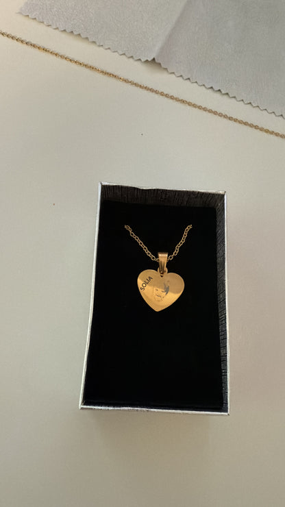 Personalisierter Anhänger in Herzform + Halskette SET