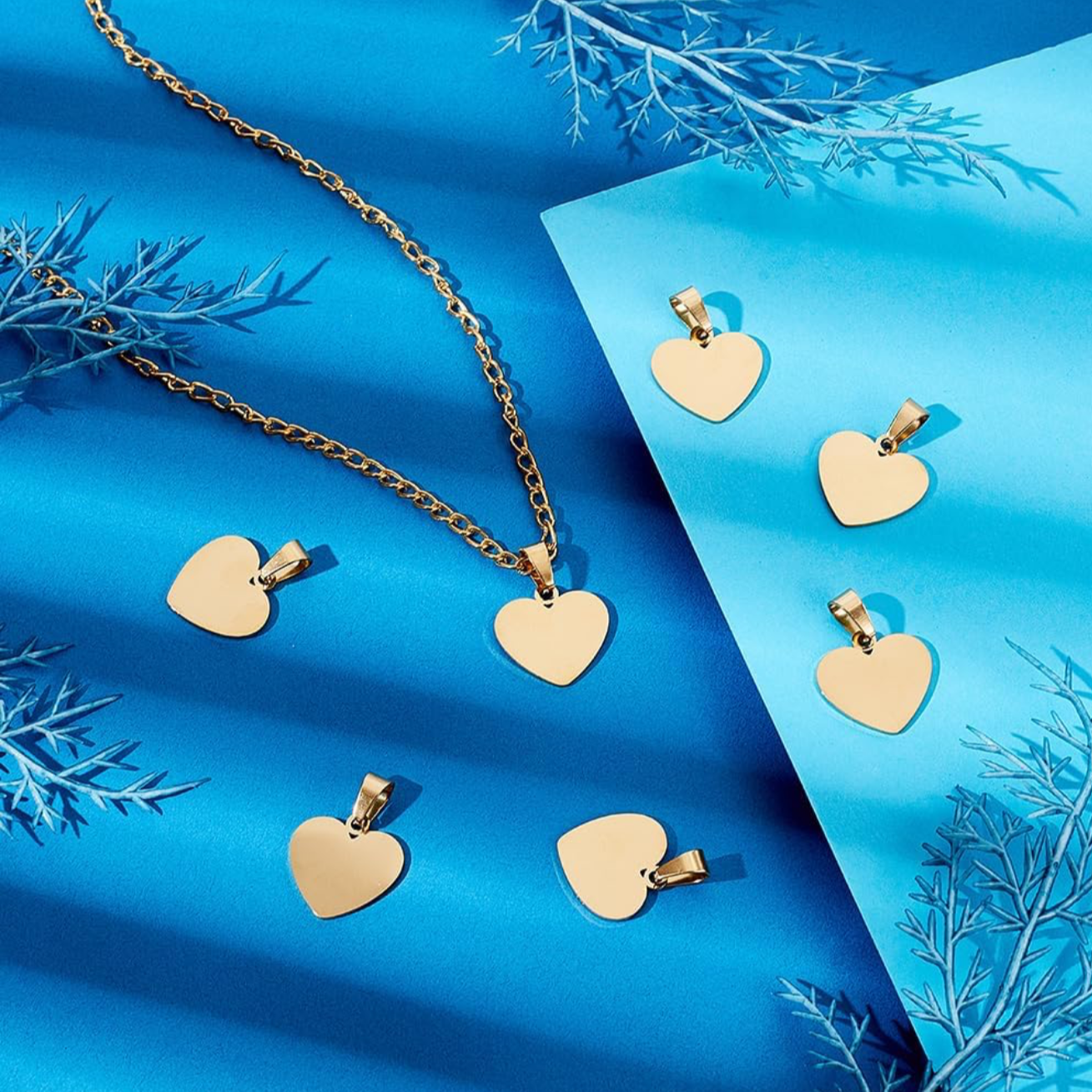 Vergoldeter Herzanhänger aus Edelstahl – Personalisierbar