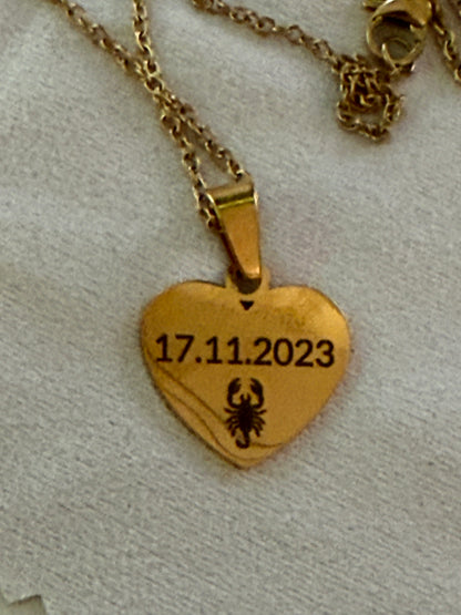 Personalisierter Anhänger in Herzform + Halskette SET