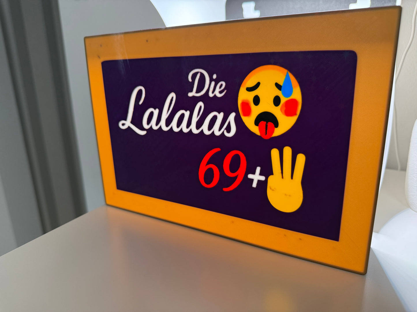 LEDs Rahmen - Personaliesiert - Firmenlogo Tiktok Insta ect