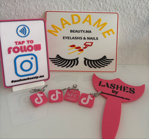 Personalisierte Rahmen, Texte & Schilder mit integrierter NFC-Technologie